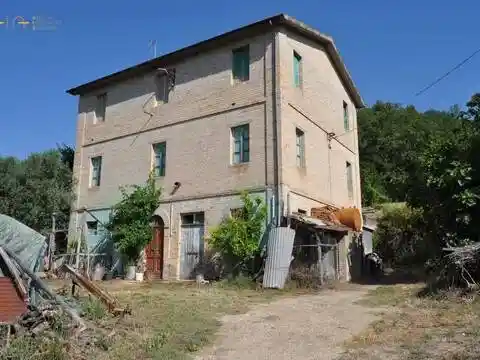 Rustico - Casale in vendita a Cupra Marittima