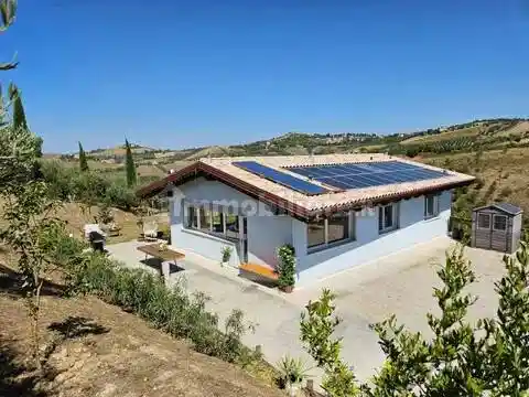 Rustico - Casale in vendita a Acquaviva Picena