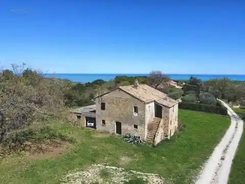 Rustico - Casale in vendita a Cupra Marittima