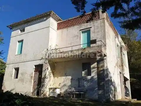 Rustico - Casale in vendita a Carassai