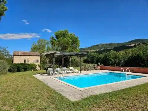 Rustico - Casale in vendita a Smerillo