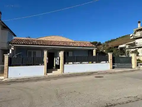 Villa in vendita a San Benedetto del Tronto