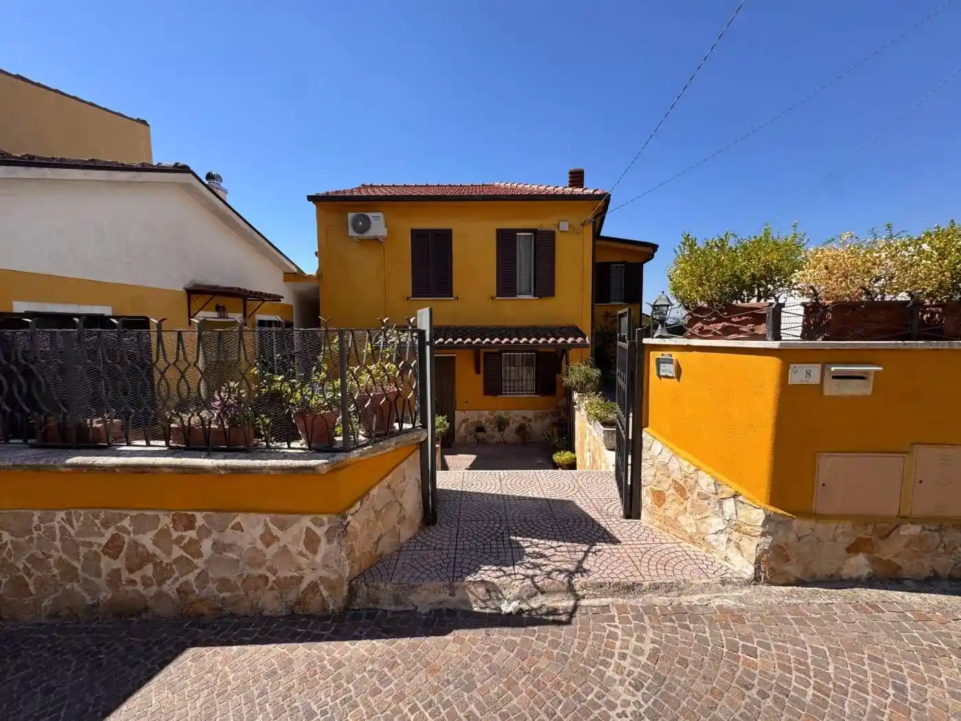 Casa indipendente in vendita a Villa Santa Lucia