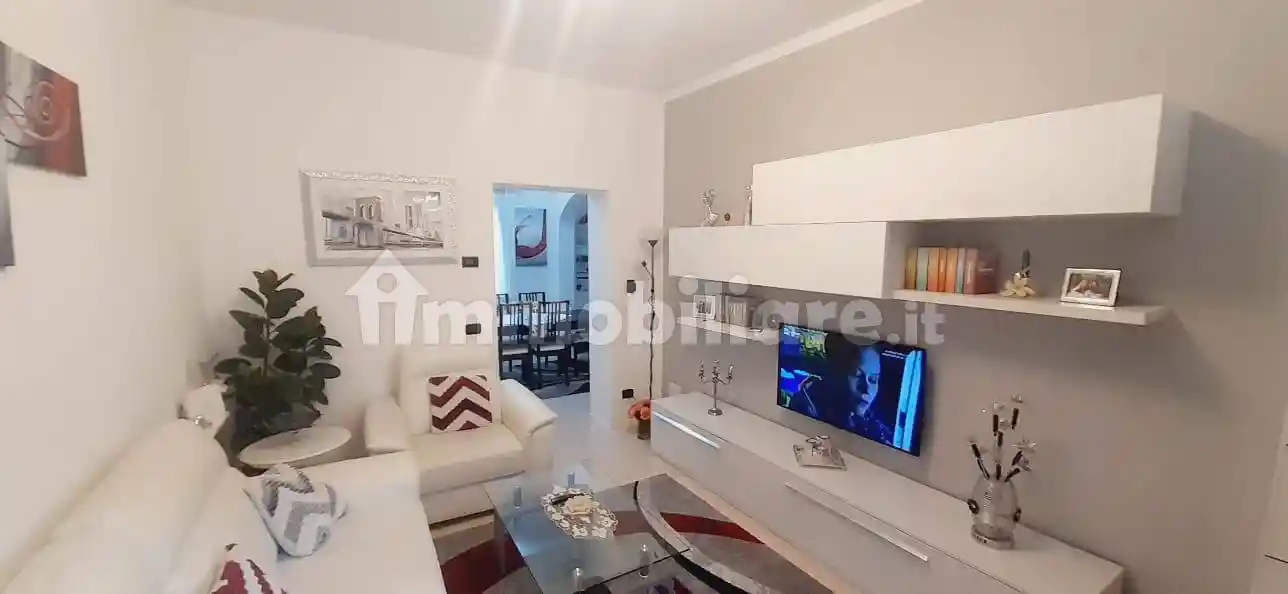 Villa in vendita a Casteggio