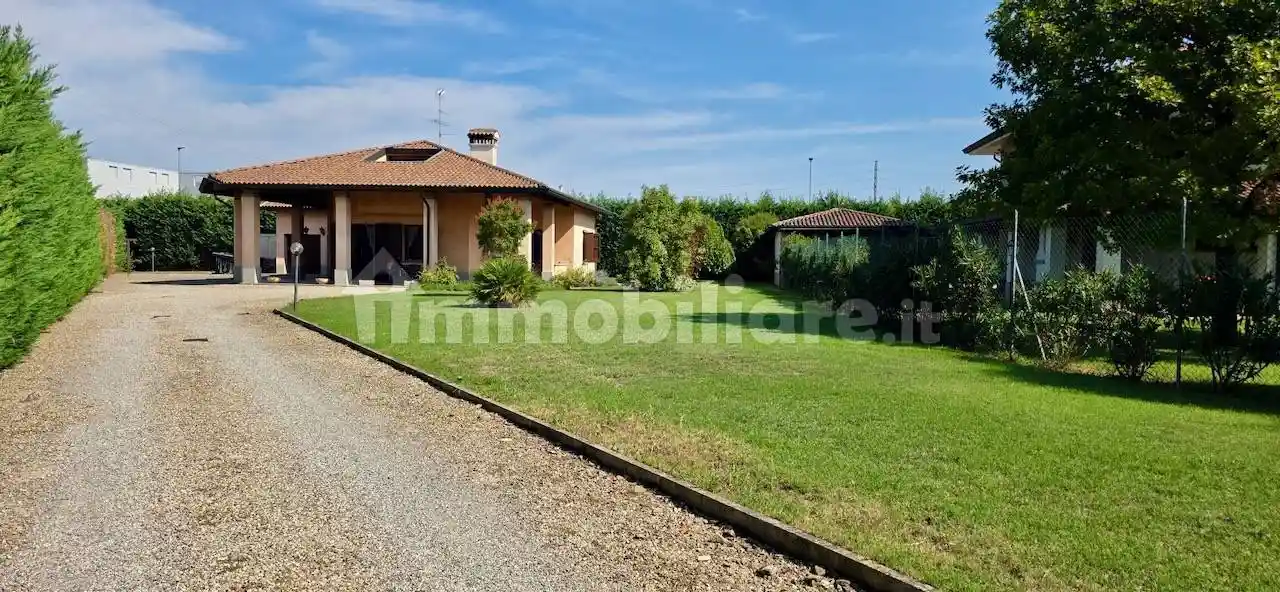Villa in vendita a Rubiera