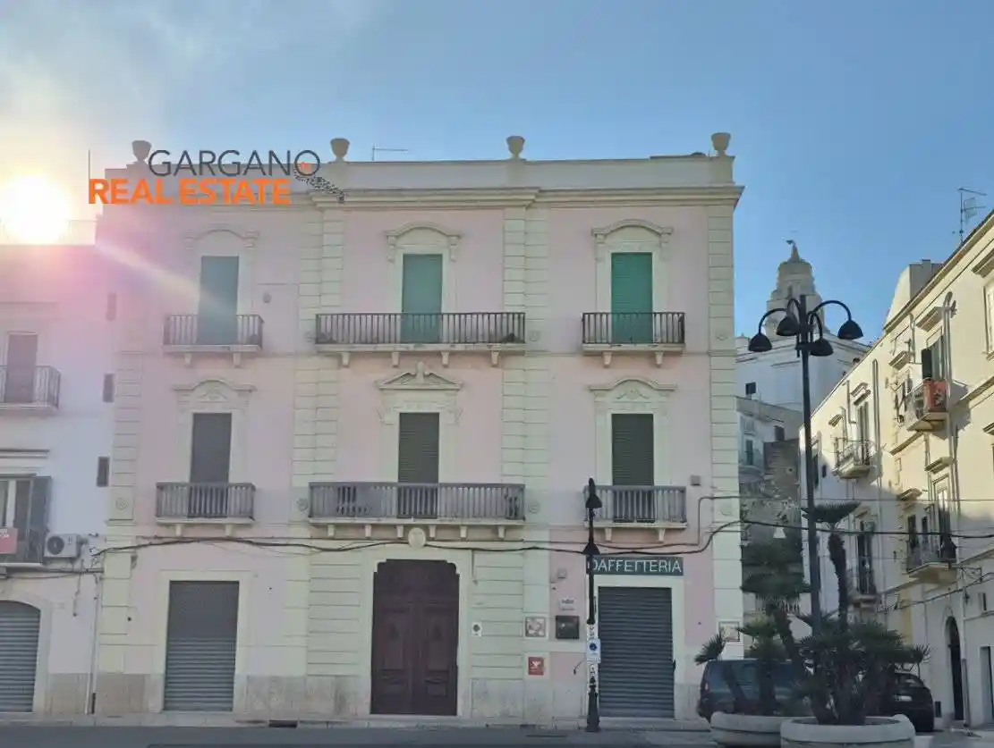 Palazzo - Edificio in vendita a Vieste