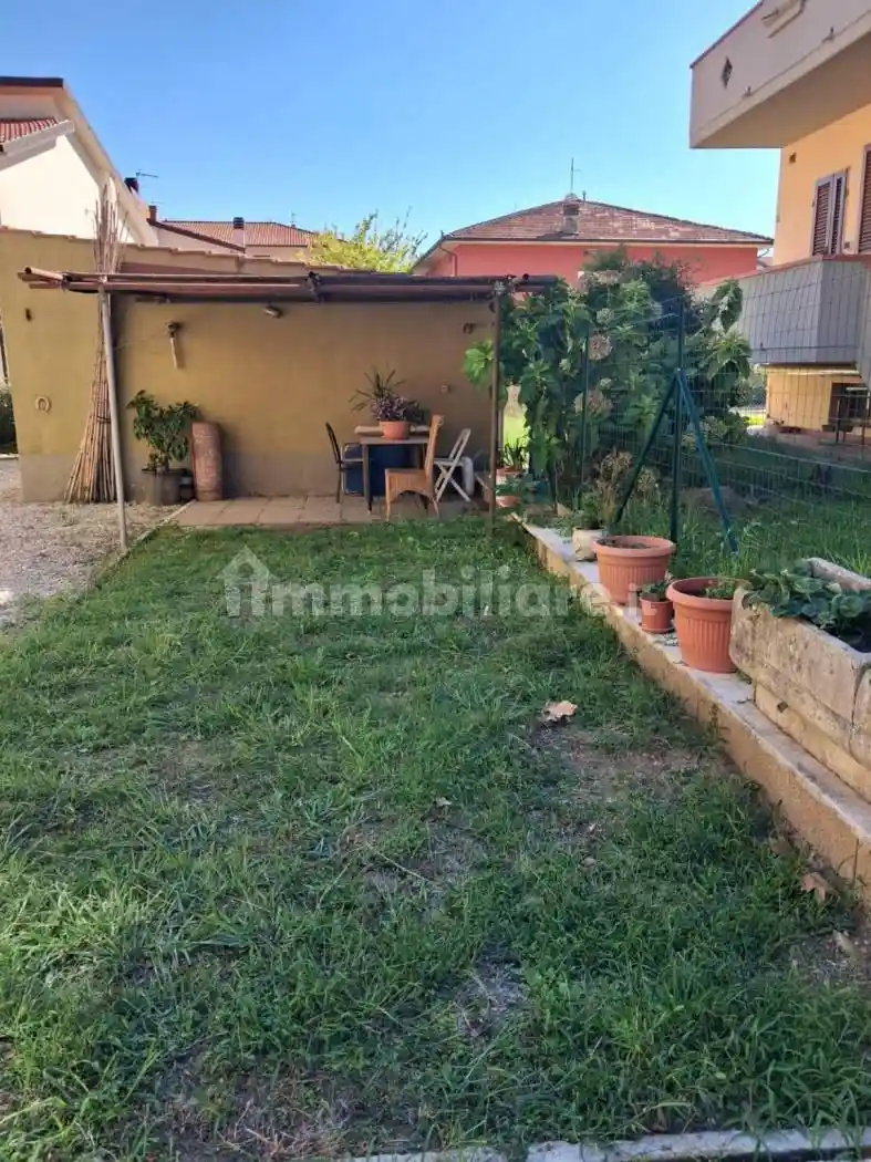 Villa in vendita a Massa e Cozzile