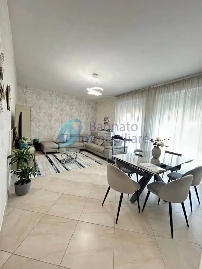 Appartamento in vendita a Novara