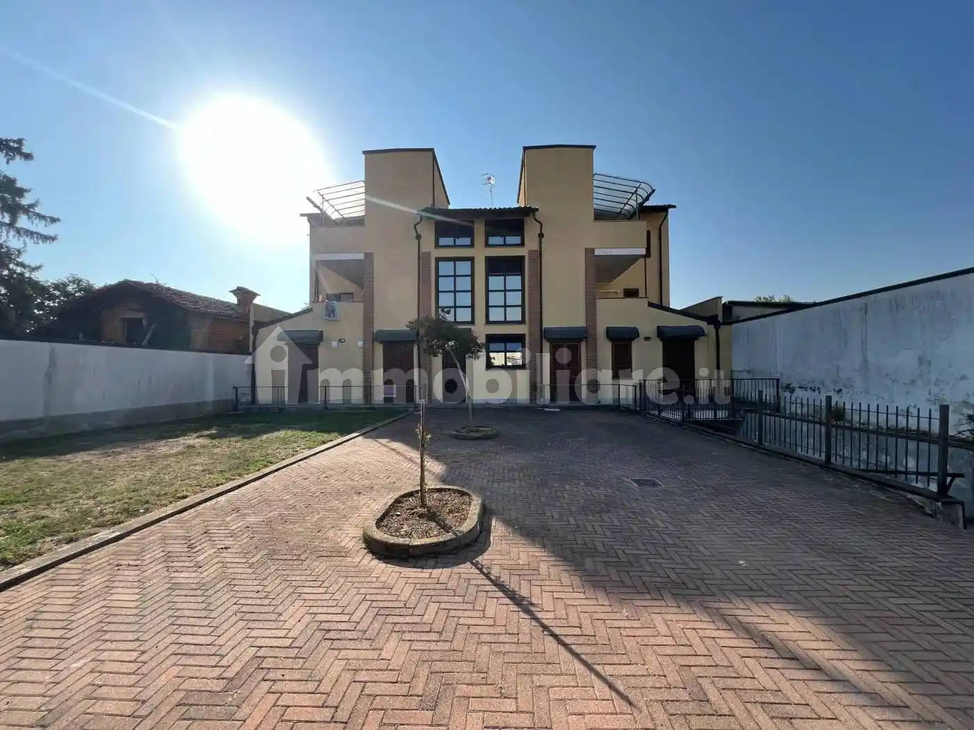 Palazzo - Edificio in vendita a Bra