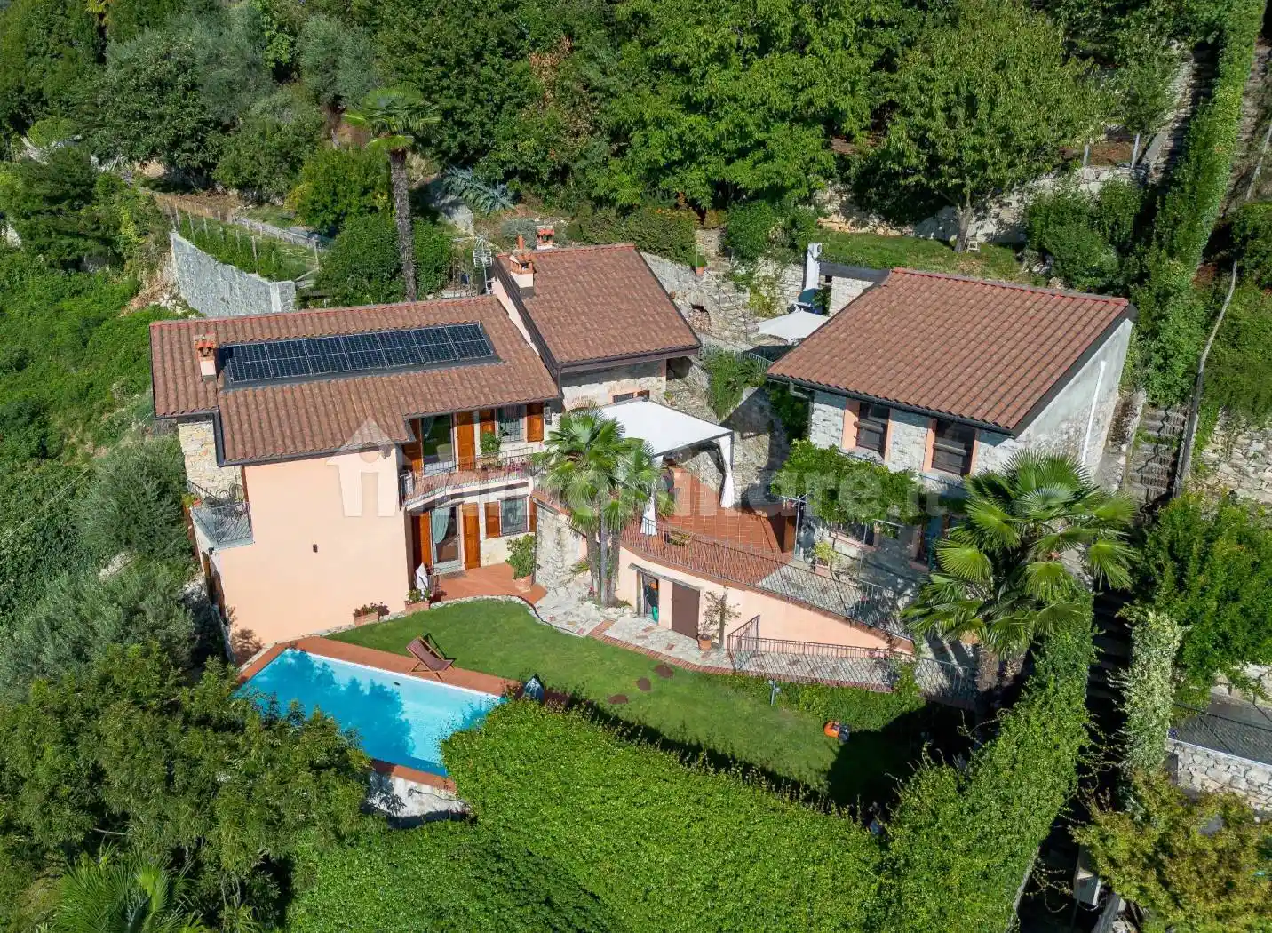 Villa in vendita a Albavilla