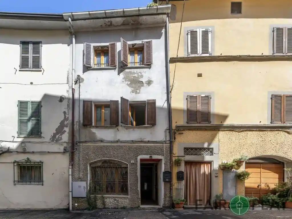 Palazzo - Edificio in vendita a Dovadola