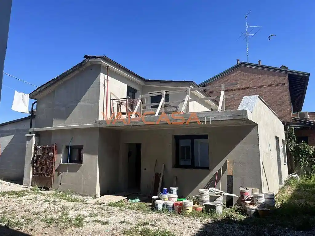 Casa indipendente in vendita a Fontanella