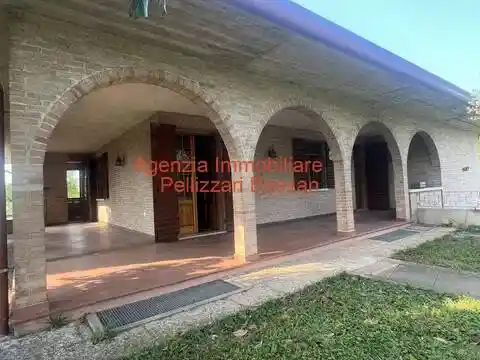 Villa in vendita a Arcade