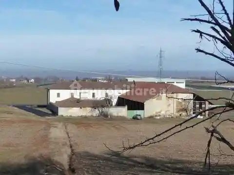 Rustico - Casale in vendita a Novi Ligure