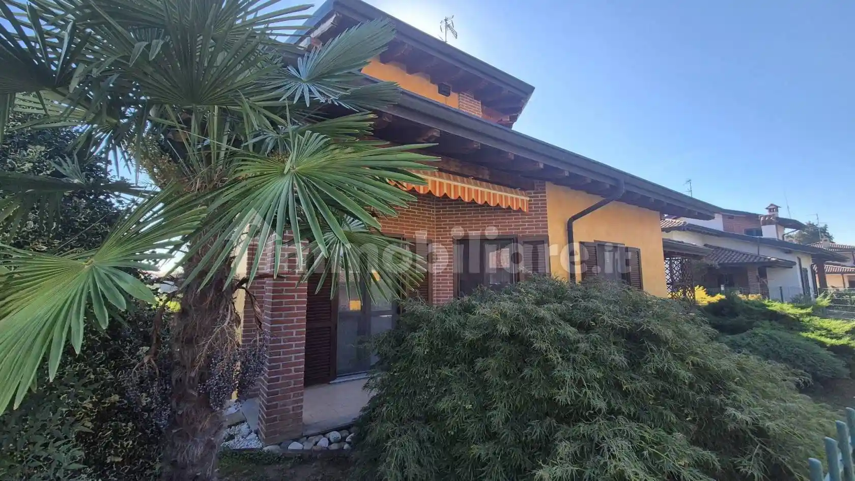 Villa in vendita a Oleggio