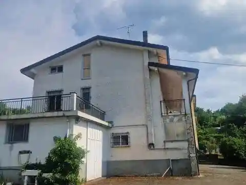 Villa in vendita a Parodi Ligure