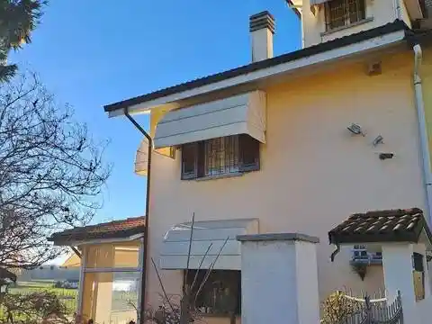 Villa in vendita a Basaluzzo
