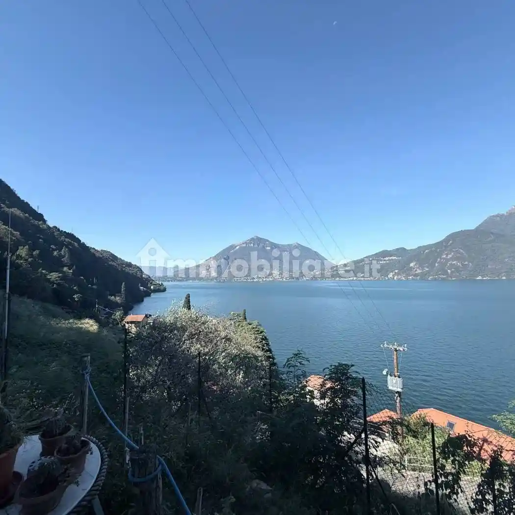 Appartamento in vendita a Bellano