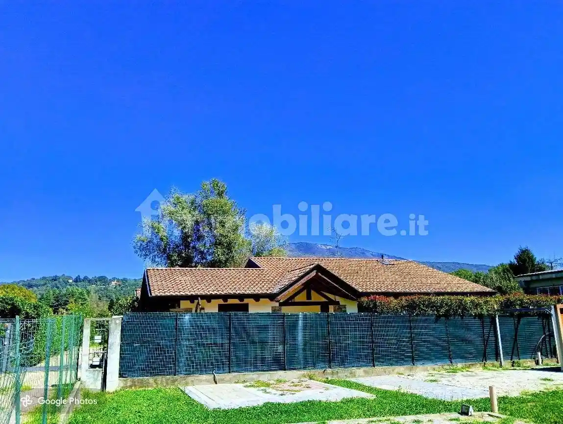 Villa in vendita a Besozzo