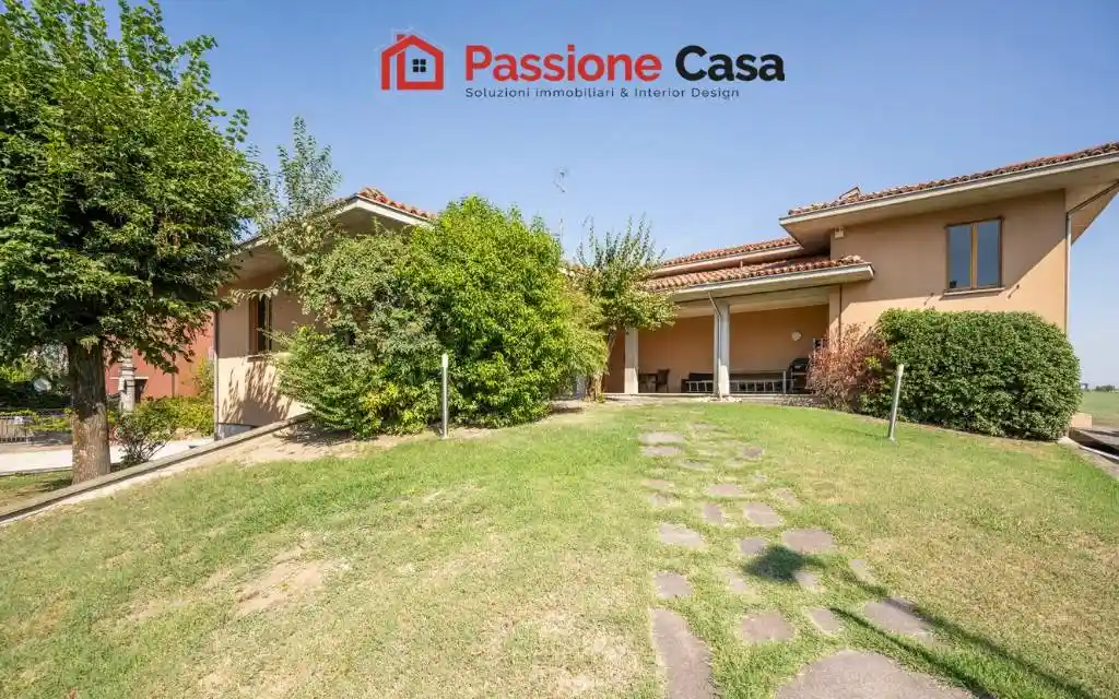 Villa in vendita a Parma