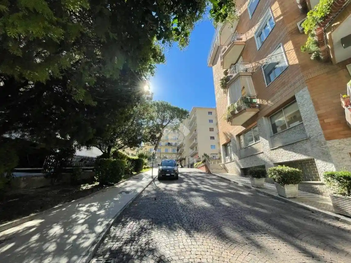 Appartamento in vendita a Napoli