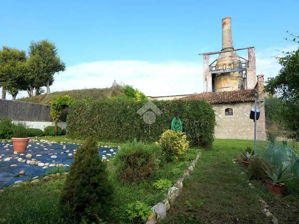 Rustico - Casale in vendita a Goito