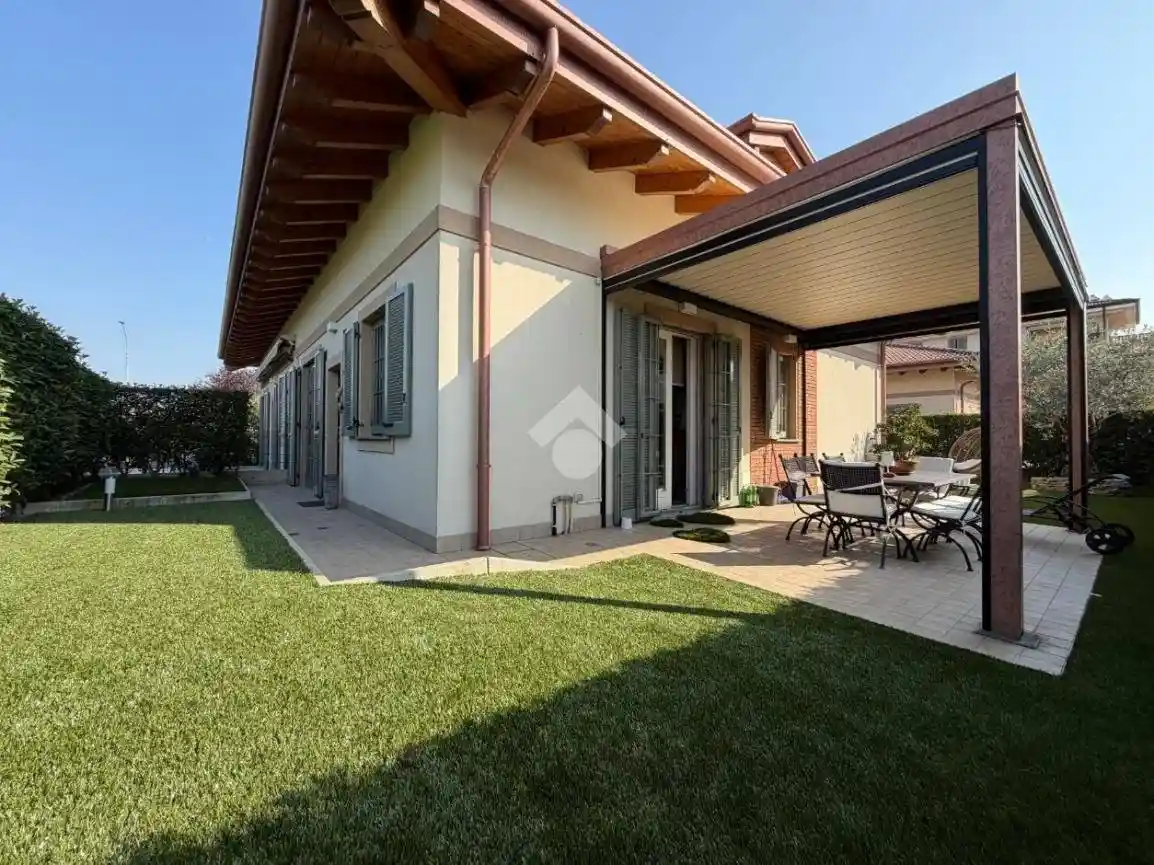 Villa in vendita a Bussero
