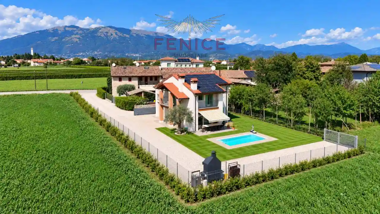 Villa - foto 2
