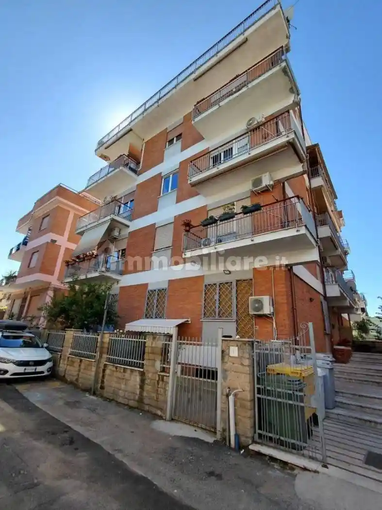 Appartamento in vendita a Guidonia Montecelio