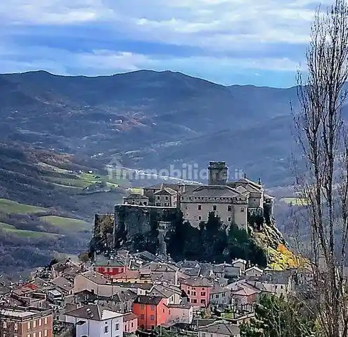 Villa in vendita a Bardi