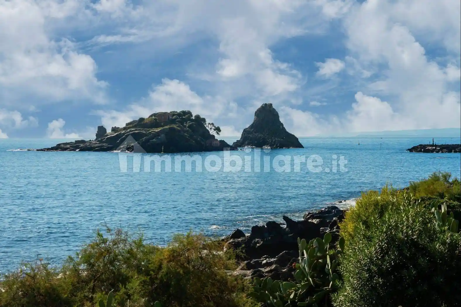 Appartamento in affitto a Aci Castello