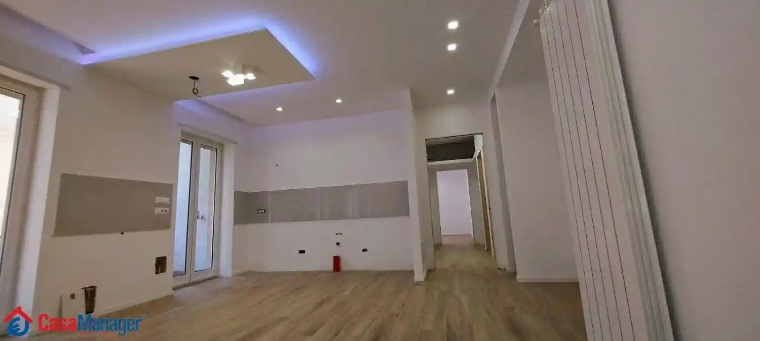 Appartamento in vendita a Napoli
