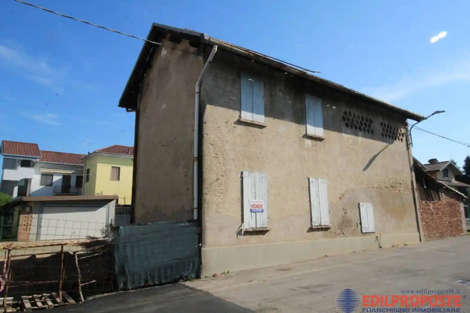 Rustico - Casale in vendita a Cogliate