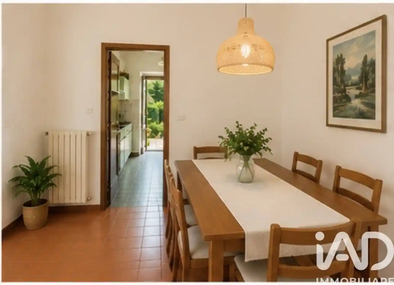 Casa indipendente in vendita a Prato