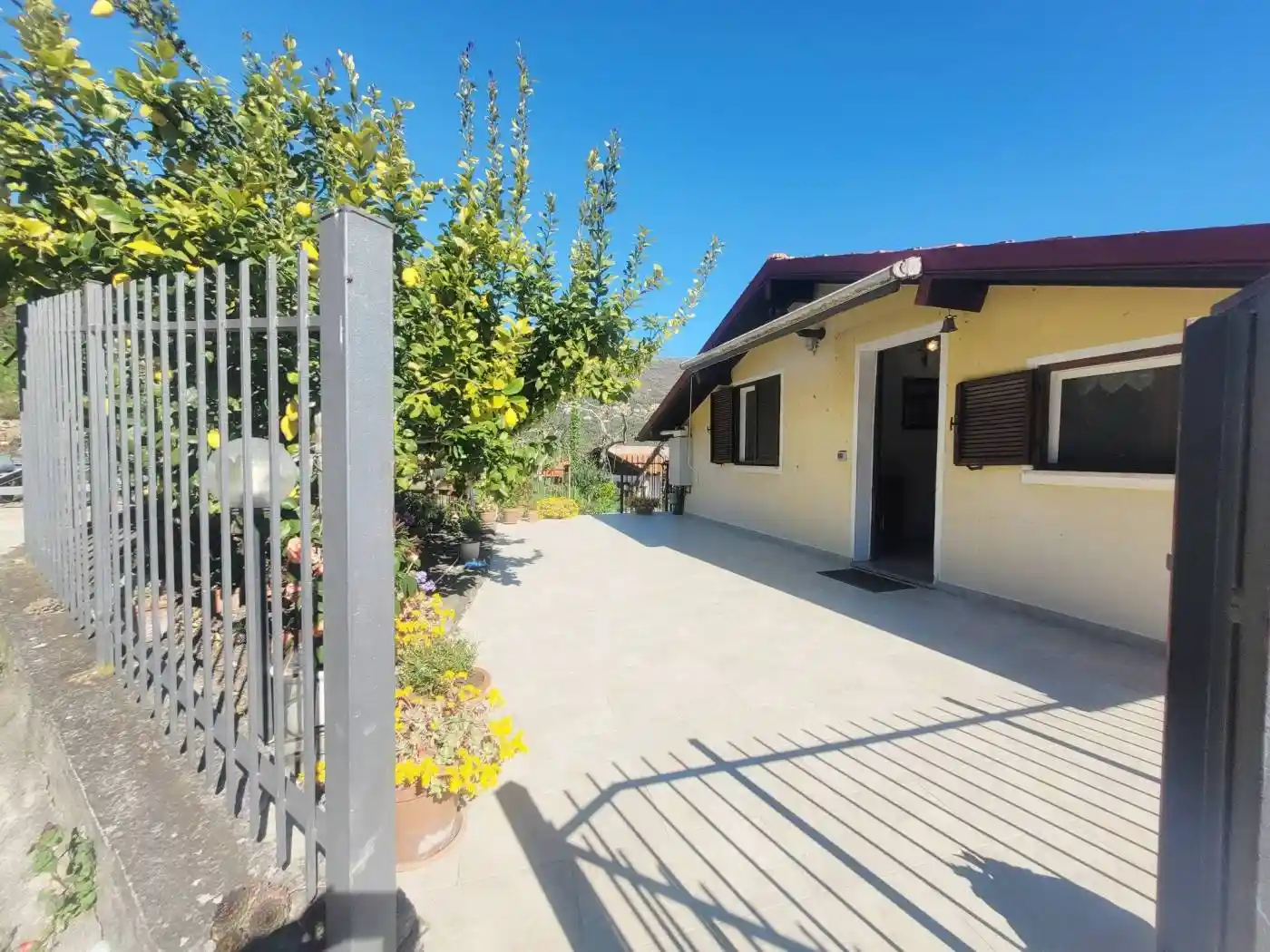 Villa in vendita a Diano Arentino