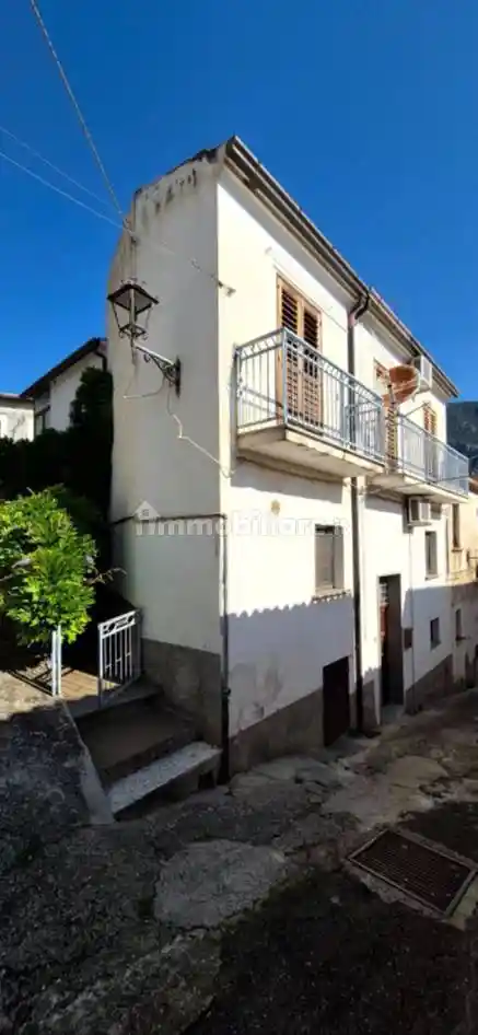 Casa indipendente in vendita a Francavilla Marittima