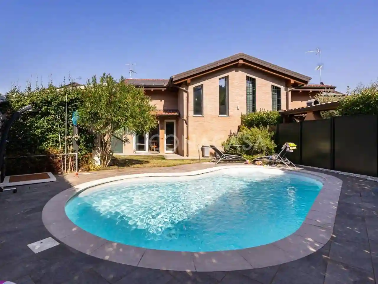 Villa - foto 2