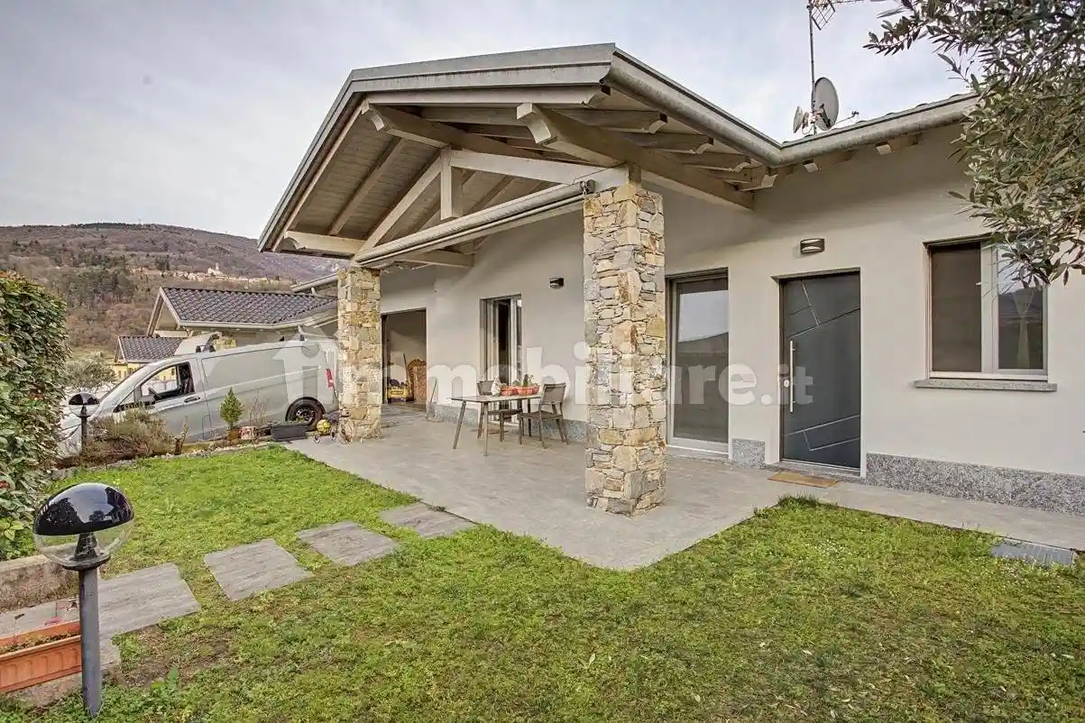 Villa in vendita a Mesenzana