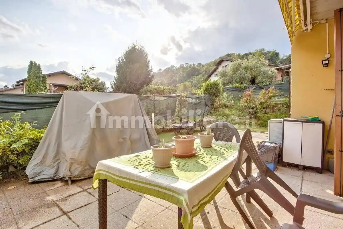 Appartamento in vendita a Laveno-Mombello