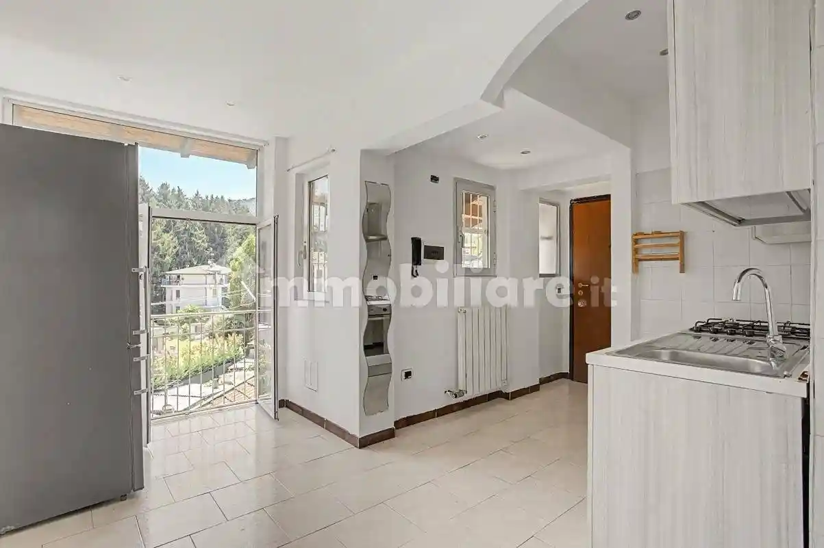 Appartamento in vendita a Lavena Ponte Tresa