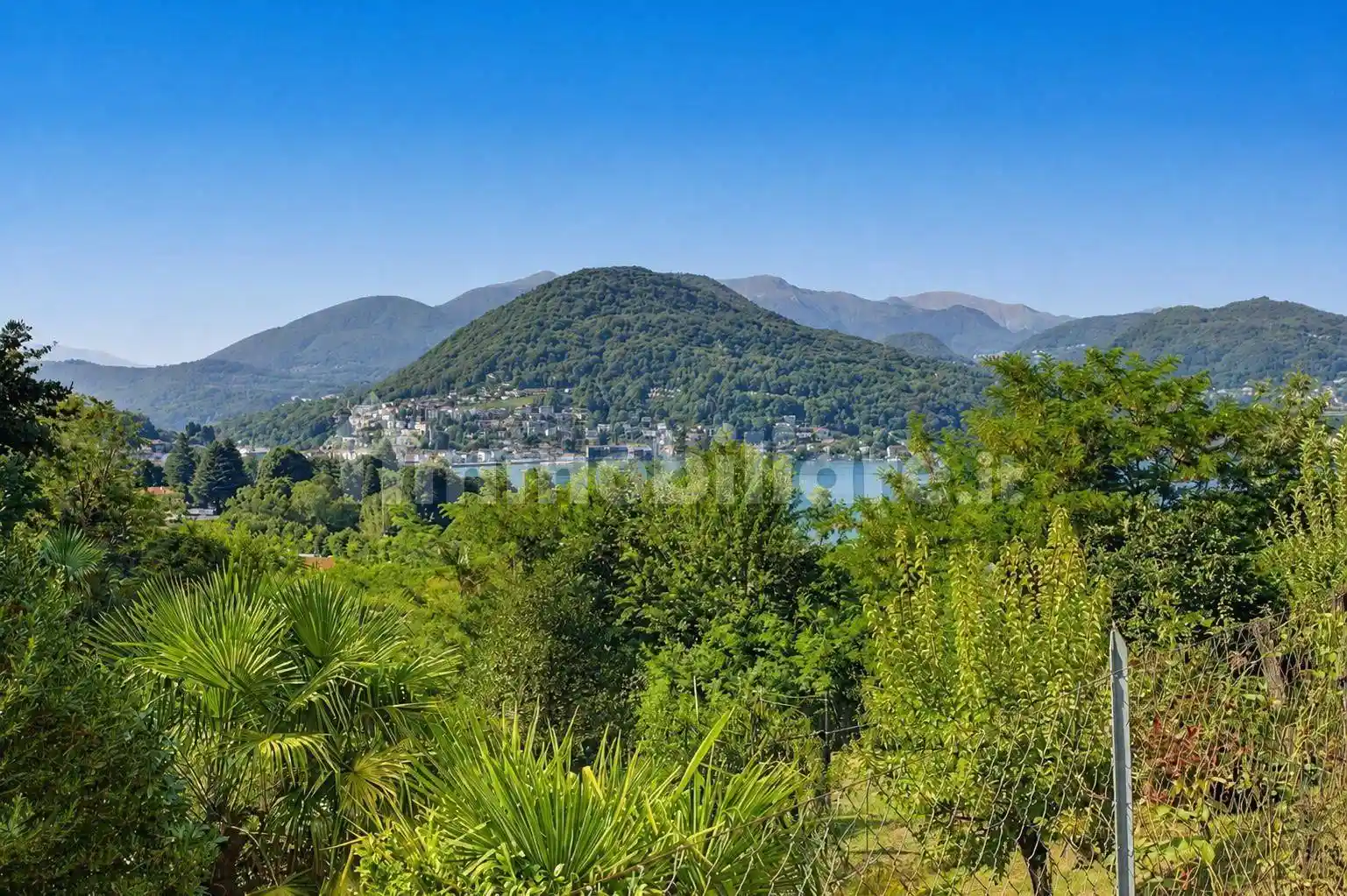 Appartamento in vendita a Lavena Ponte Tresa