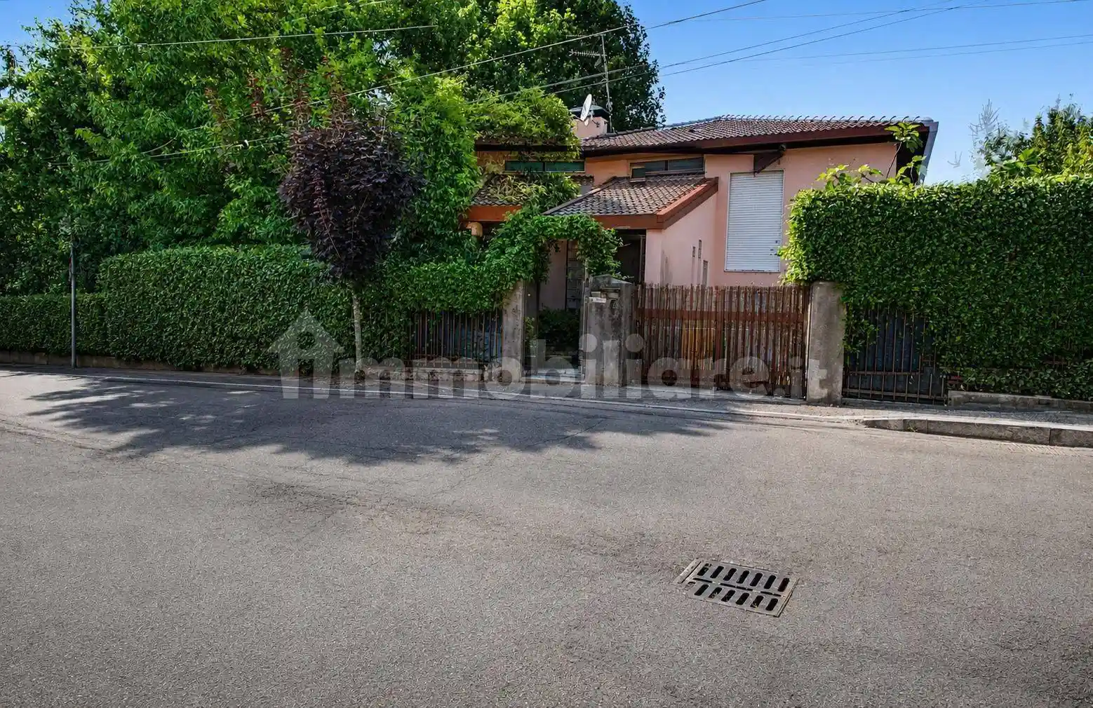 Villa in vendita a Sangiano