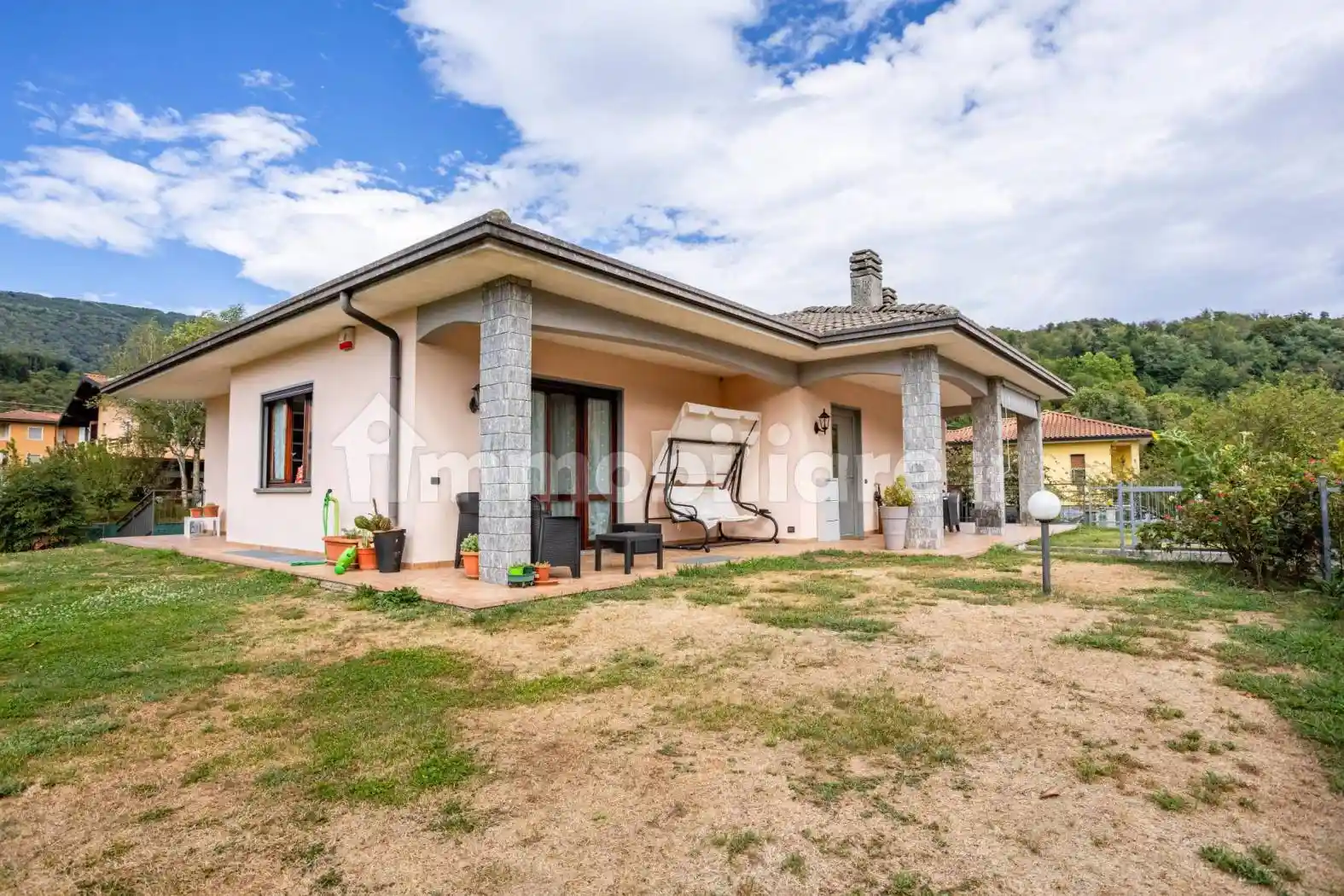 Villa in vendita a Grantola