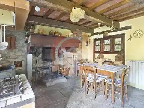 Rustico - Casale in vendita a Castiglione di Garfagnana