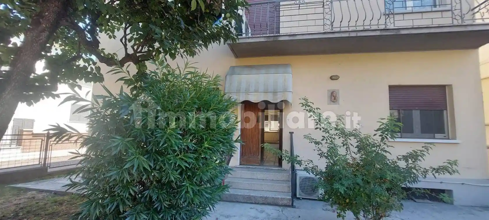 Villa in vendita a Sarmato