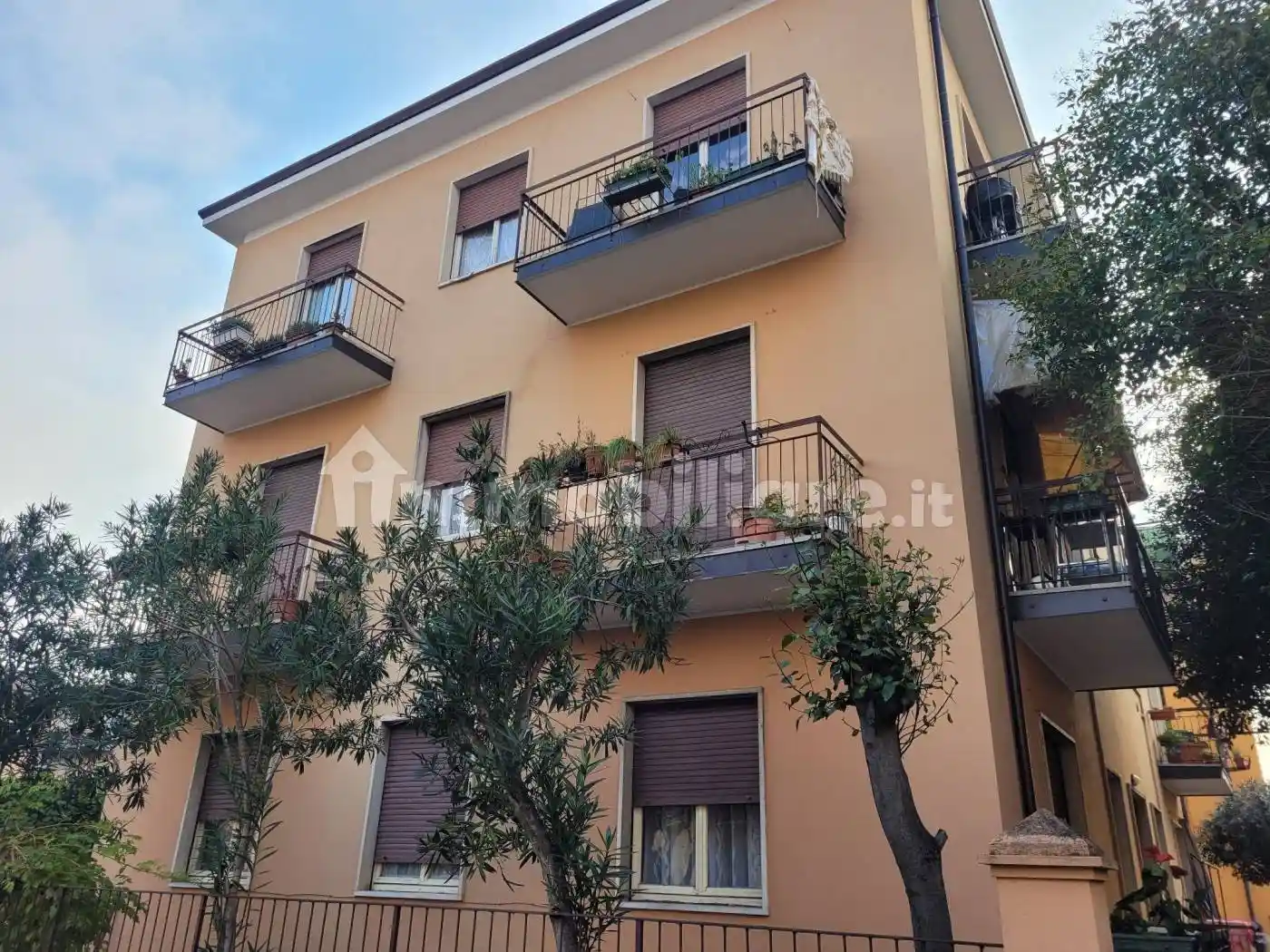 Palazzo - Edificio in vendita a Verona