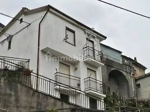 Appartamento in vendita a Casaletto Spartano