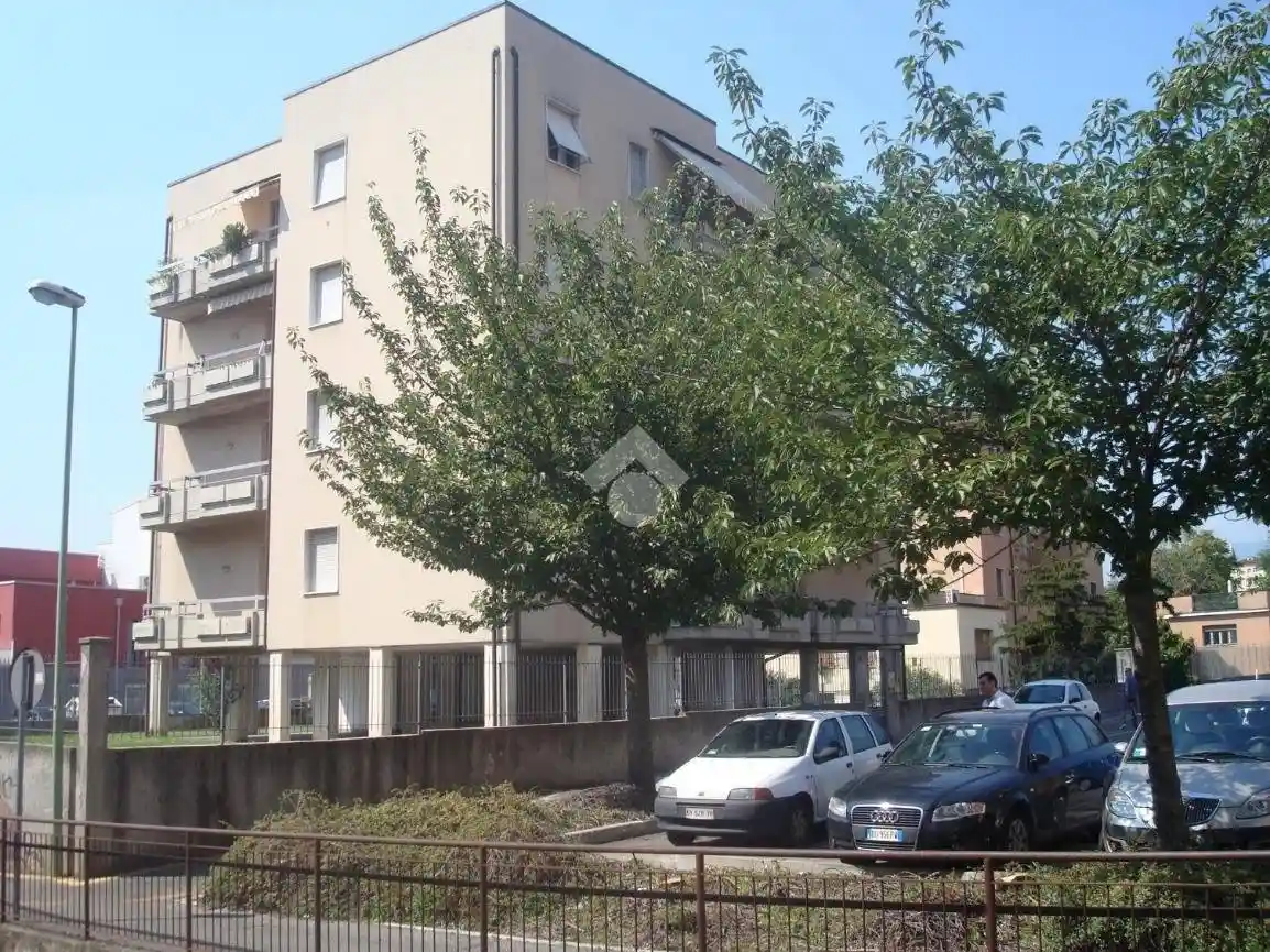 Appartamento in vendita a Brescia