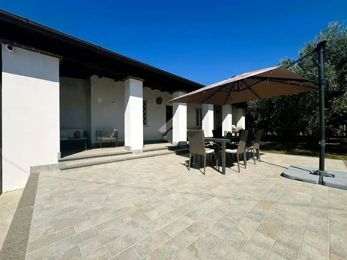 Villa in vendita a Cisterna di Latina