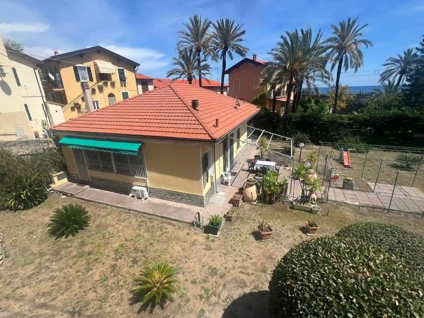 Villa - foto 2